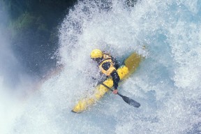 九游登录入口-体坛双星闪耀，纳达尔巅峰对决与浓眉60分大战，冠军悬念迭起